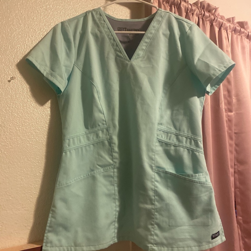 Greys anatomy mint top size S